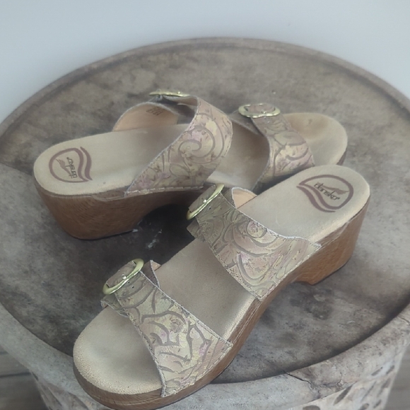 Dansko Women's Gold and Tan Mules - Picture 4 of 9